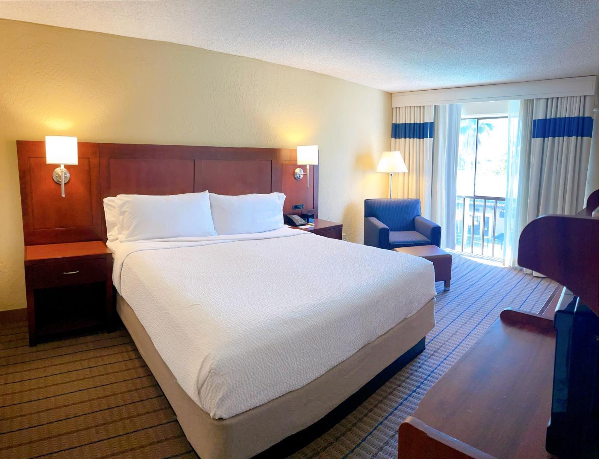 Hotel Four Points By Sheraton Marin County 3*